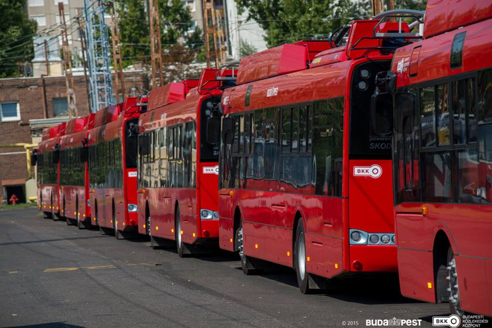 Illustration for article titled Ki gyógyítja meg a szegény trolibuszt, amit összetört a BKV?