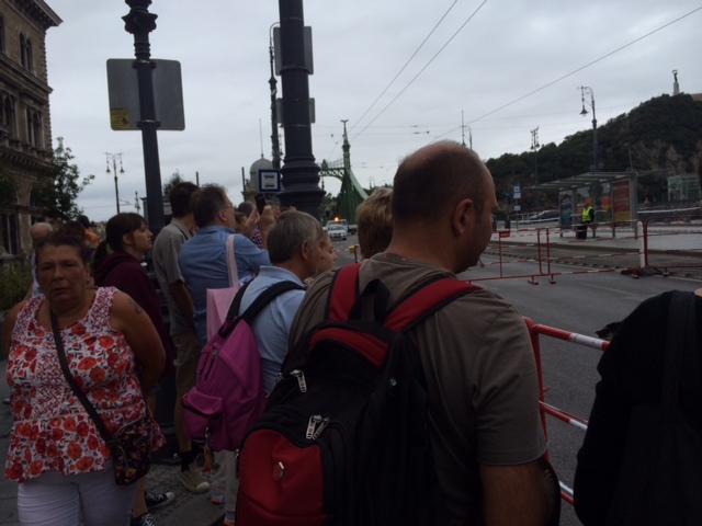 Illustration for article titled Milyen Halászbástya? Az új turistaszenzáció a Pokol Kapuja