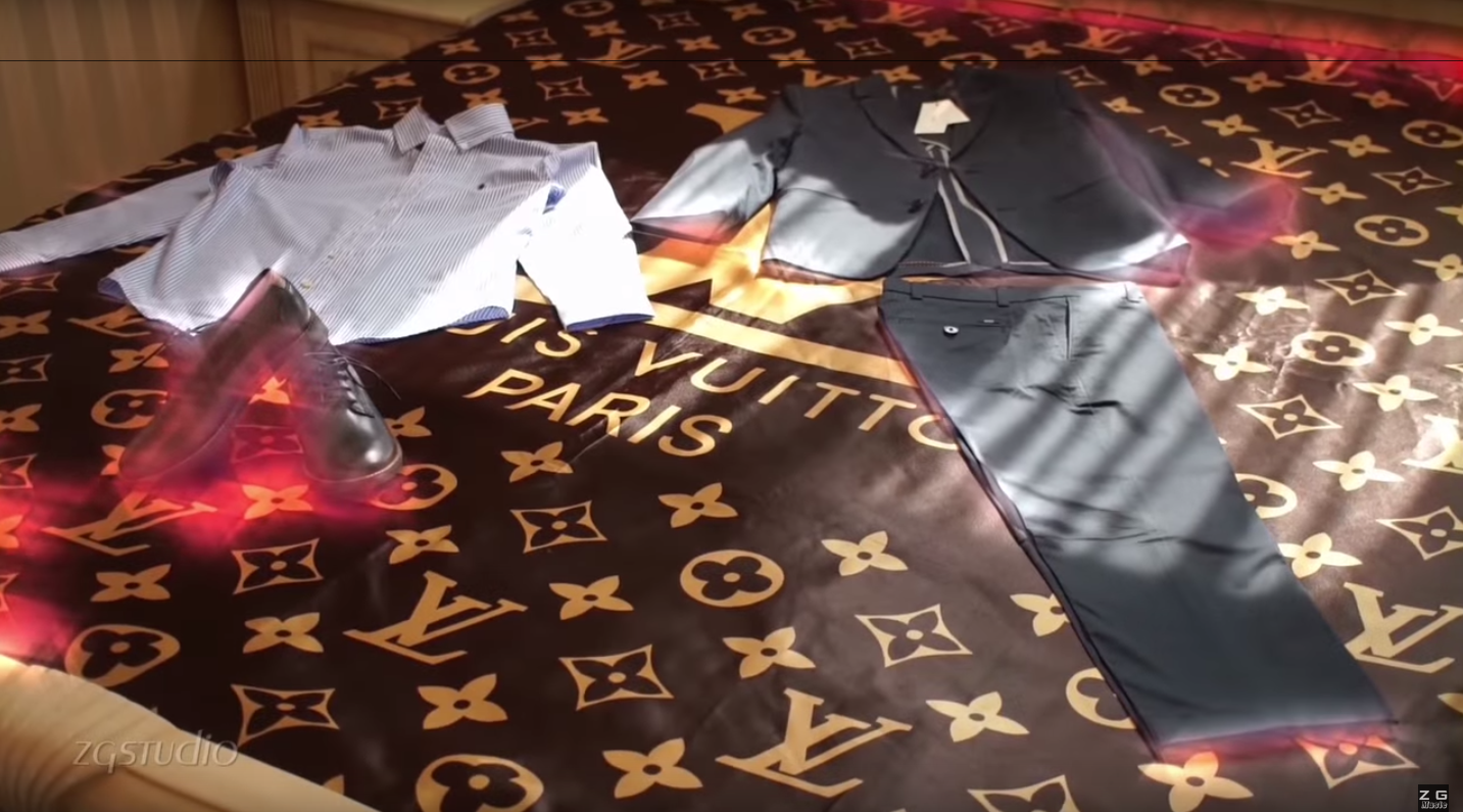 Illustration for article titled Az év filmje: Brendon küzdelme a kétkilós aranylánccal