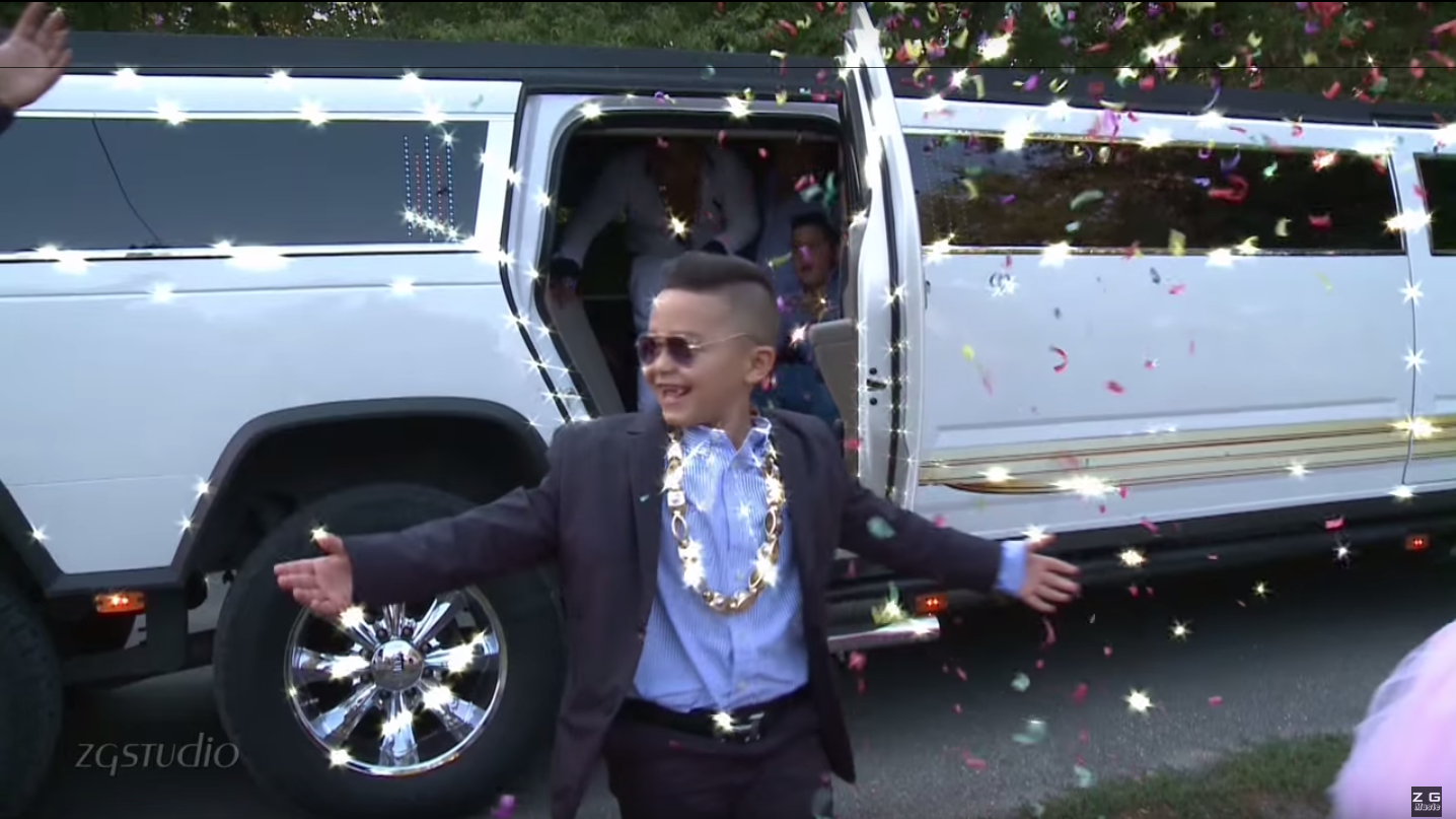 Illustration for article titled Az év filmje: Brendon küzdelme a kétkilós aranylánccal