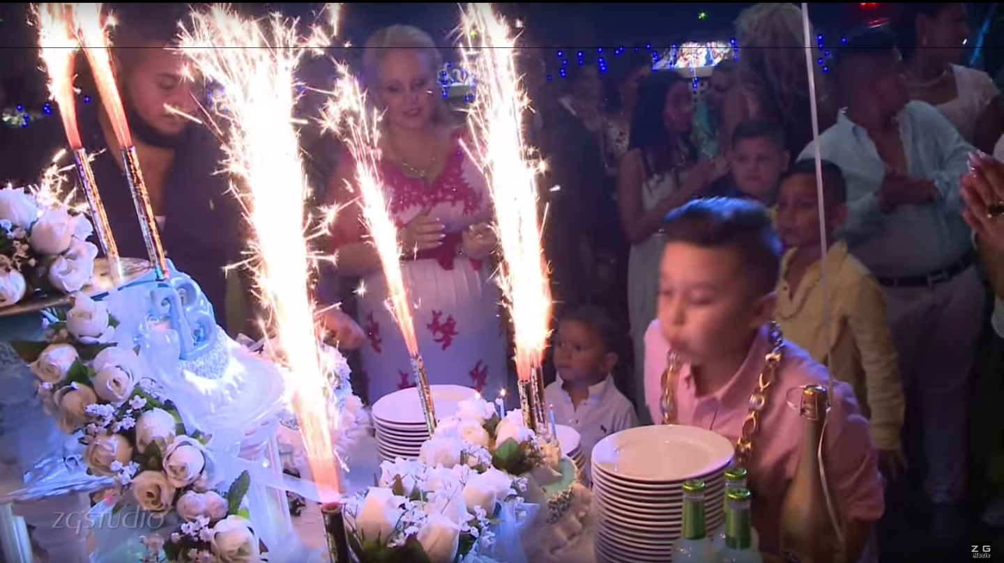 Illustration for article titled Az év filmje: Brendon küzdelme a kétkilós aranylánccal