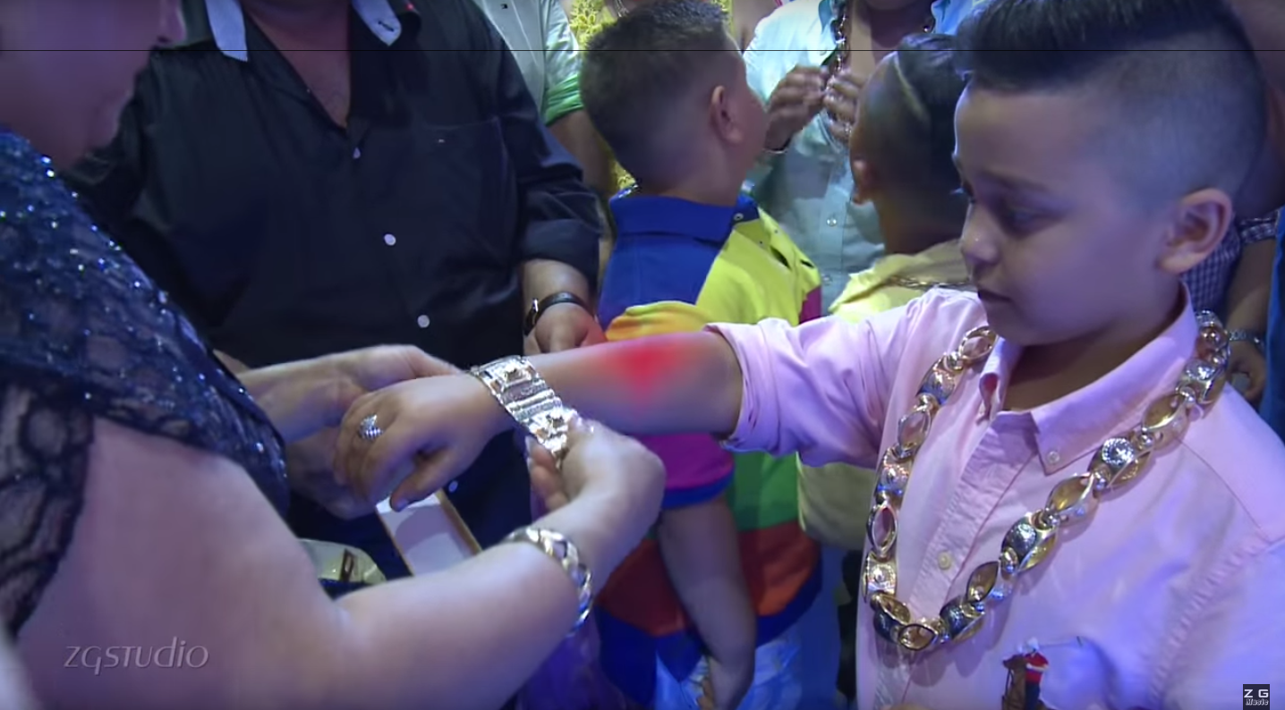 Illustration for article titled Az év filmje: Brendon küzdelme a kétkilós aranylánccal