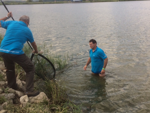 Alsógatyában, kocsisként káromkodva mászott a vízbe Erdei Madár Zsolt