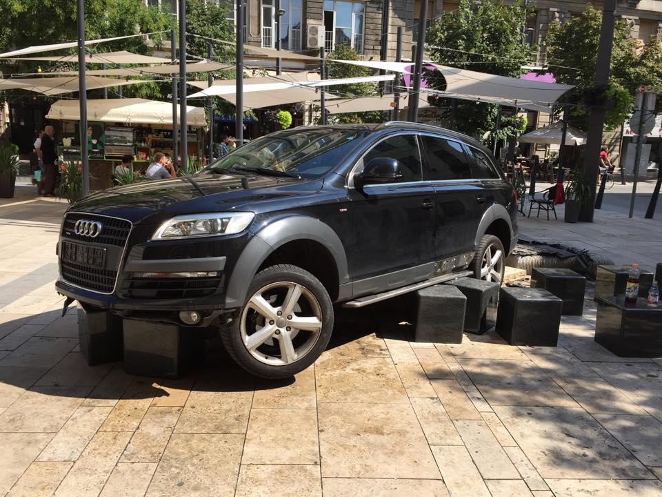 Műalkotás, vagy létezik ekkora balfasz? Úgy tűnik, hogy az utóbbi!