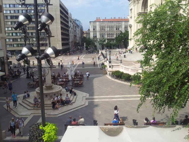 Beragadt a Bazilika harangja, folyamatosan harangoznak