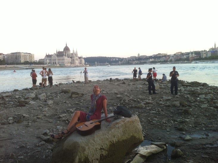 Illustration for article titled Véletlenül megtaláltuk Budapest legmenőbb koncerthelyszínét