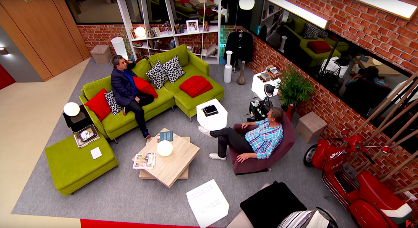 Illustration for article titled Obama elnök lazacdögöt evett Bear Gryllsszel