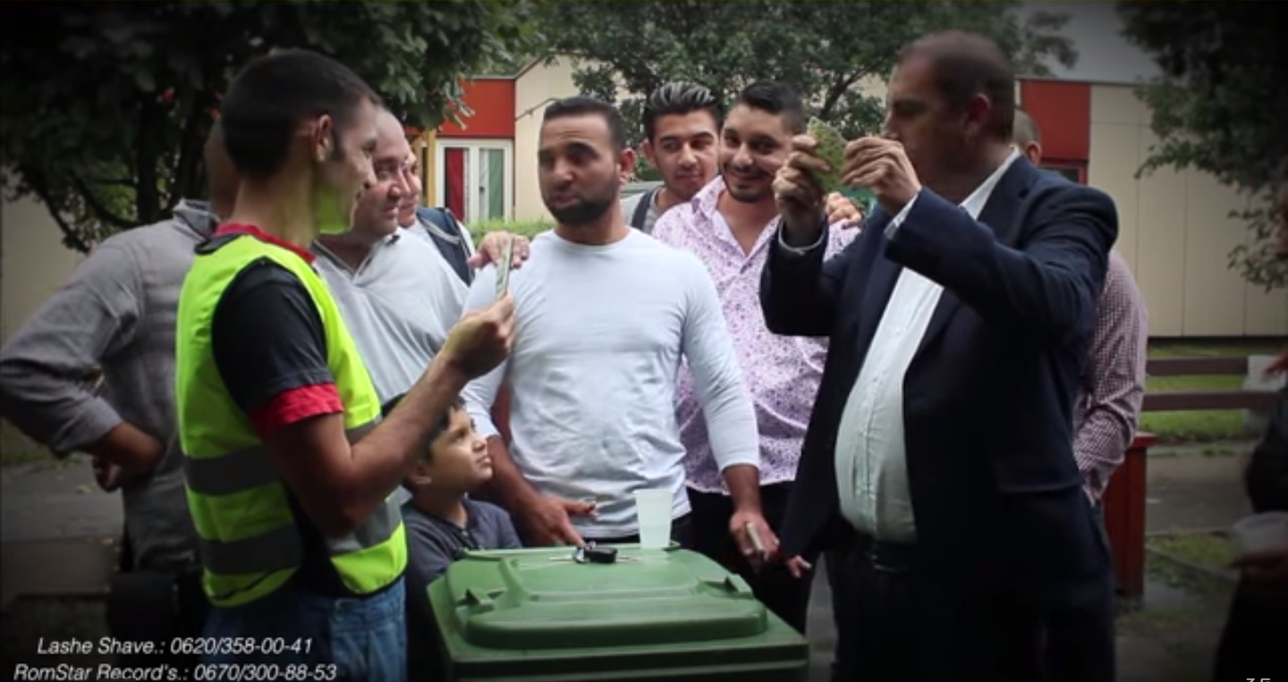 Cigányok újították meg a világhírű magyar szinkront