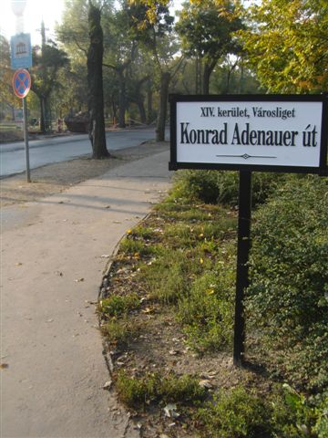 Illustration for article titled Mégis elmehetünk a PECSÁBA