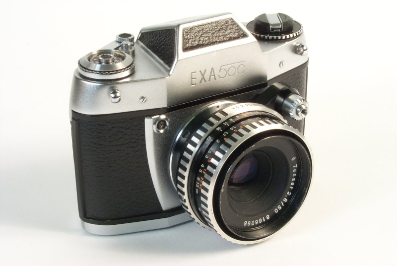 Illustration for article titled Kempinganalfabéták a Vadvirágban ( Stasi-ügyek a Balatonnál)