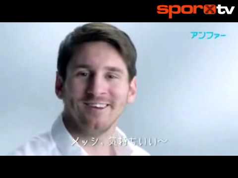 Valami szörnyű fehér anyag került Messi arcára