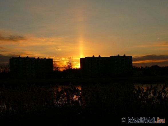 Győrben megindult az elragadtatás csak légköroptikai jelenségnek hívják