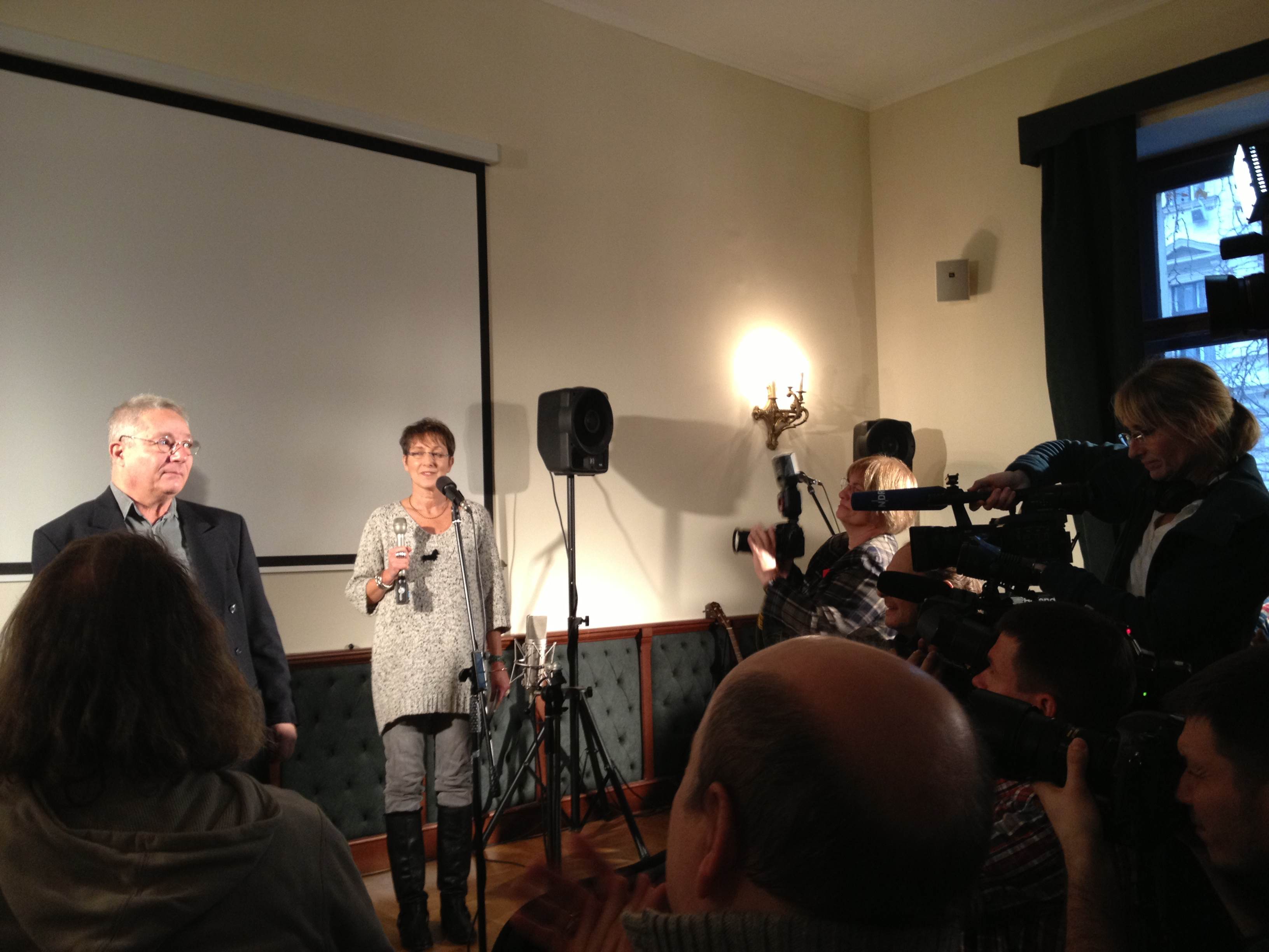 Kurva nehéz a kamera - Csillag Ádám Alternatív Pulitzer-díja