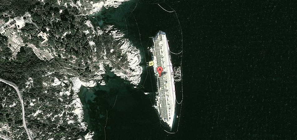 A nap legszebb Google Maps-műholdképe a Costa Concordiáról készült