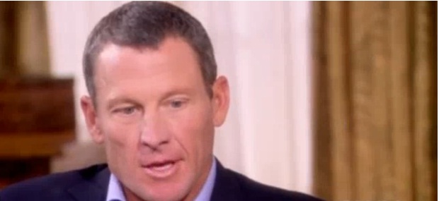 Ez történt a világban miközben szétcsaptad magad: Lance Armstrong meghatódik saját magán