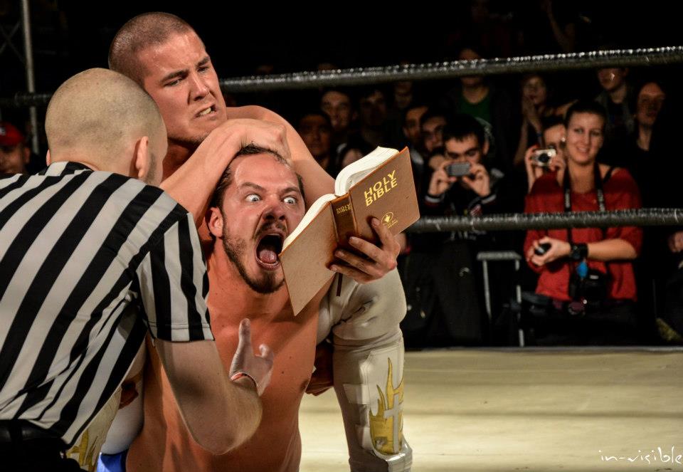 Illustration for article titled A Bud Spencer-hatás - a HCW pro-wrestling gálája a Barba Negra Music Clubban