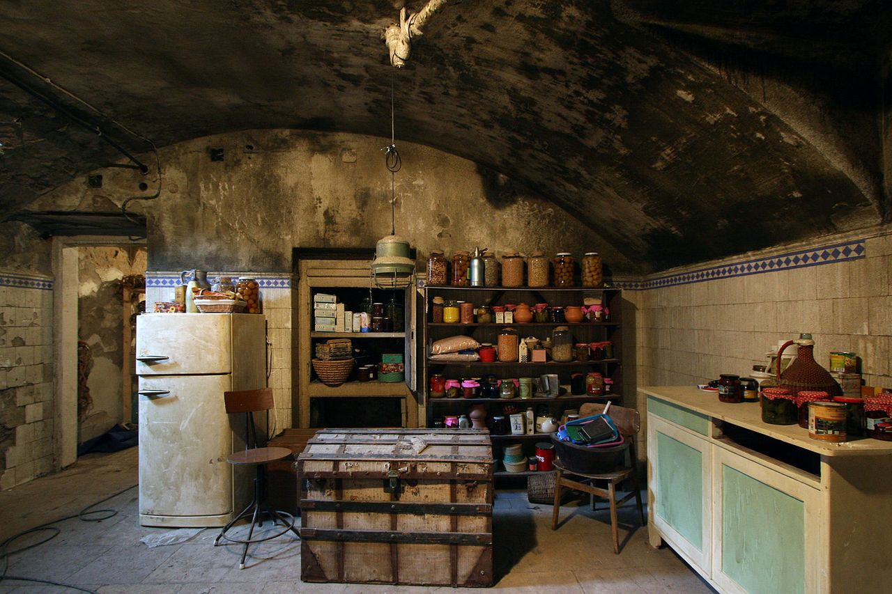 Illustration for article titled Gryllus Dorka a német felnőtt-bábfilmben