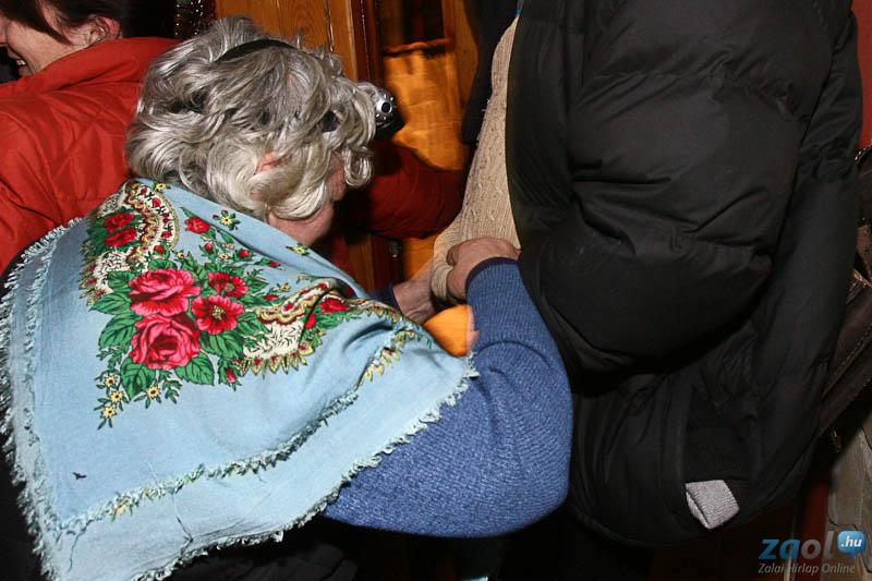 A tótszentmártoni asszonyok az új Mais Monsieur-grupik