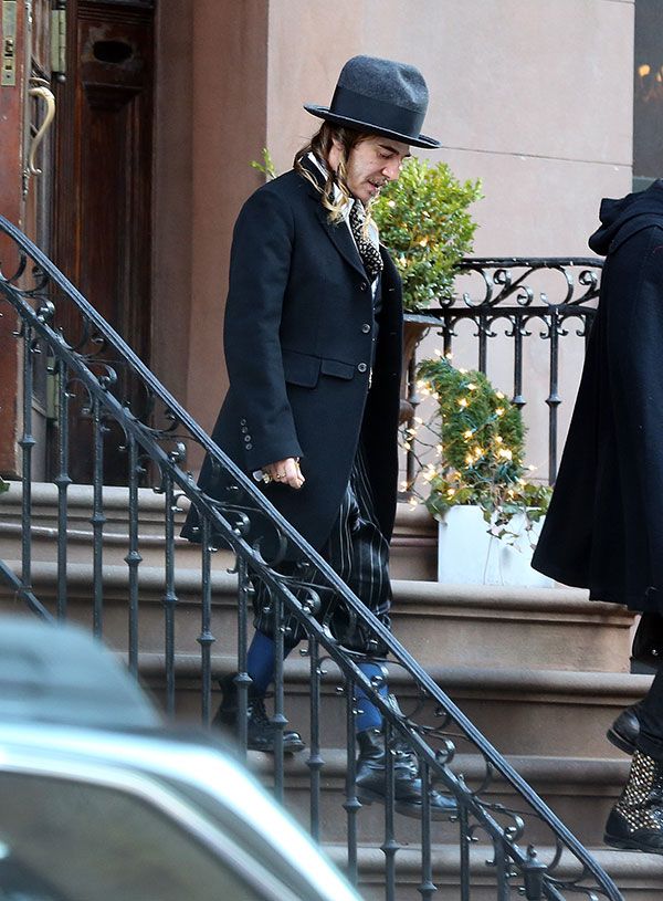 Illustration for article titled Hitler a buli: John Galliano