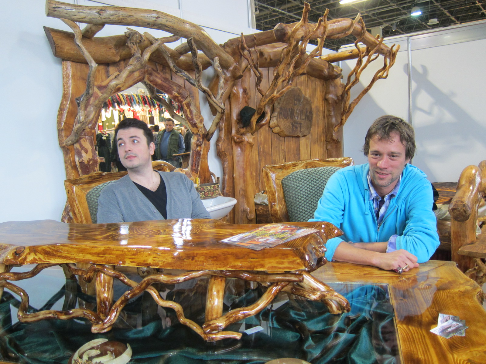 Illustration for article titled Régen a stricihajó is jobb volt, a vadászkalap viszont nem! (Három férfimodell kalandjai a macsó vásárban)