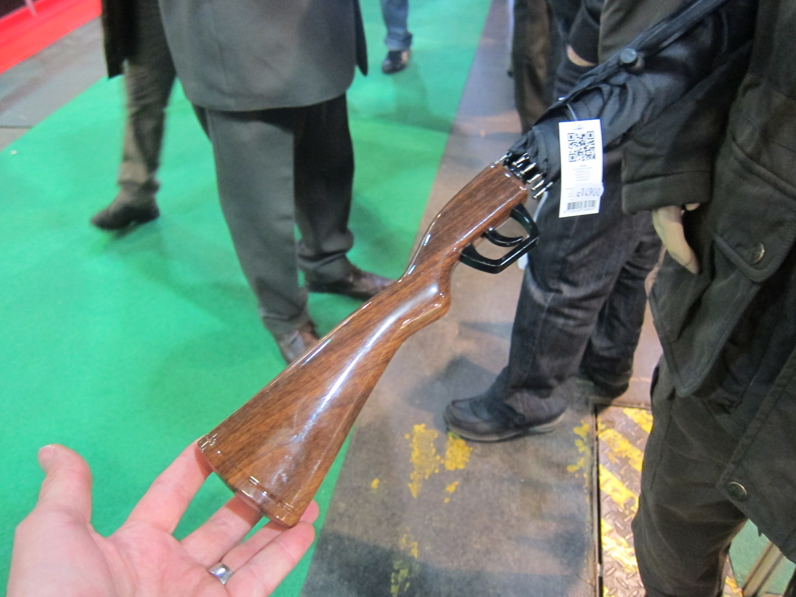 Illustration for article titled Régen a stricihajó is jobb volt, a vadászkalap viszont nem! (Három férfimodell kalandjai a macsó vásárban)