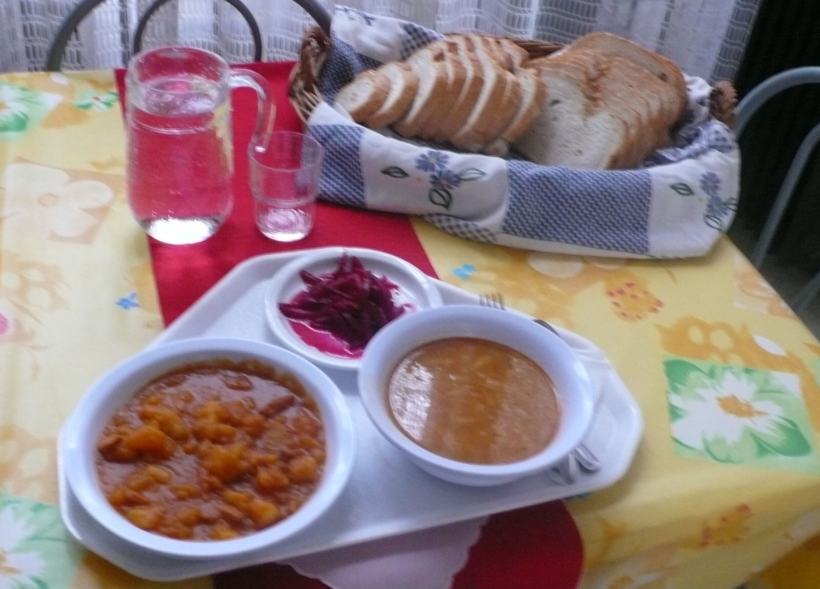 Nem harmonikus, mellékszag érezhető, túlfőtt - puritán állami gasztroblog a közétkeztetésről