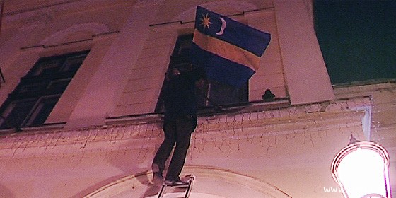 Debrecenben a Fidesz leszedette a székely zászlót