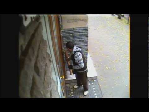 Lopás fényes nappal az Andrássy úton