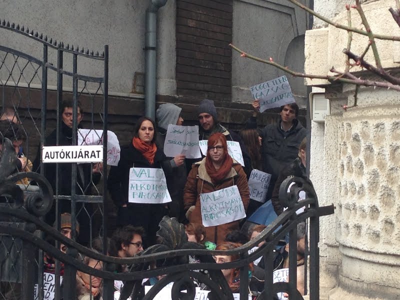 A Lendvay utcai szemétben találták meg a Fidesz programját