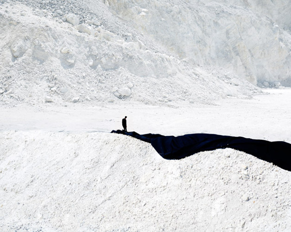 Illustration for article titled Hétvégi kultúrmocsok: A legerősebb vagina, büdi középiskolások, George W. Bush festményei