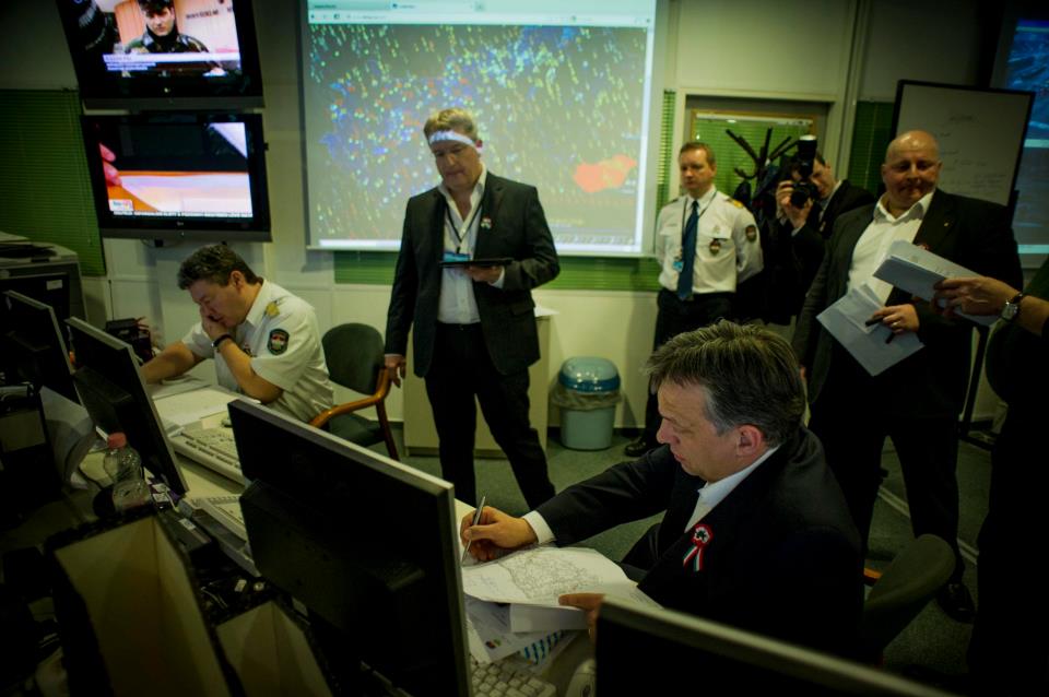 Illustration for article titled Belügyes üzi miatt érkeztek az osztrákok a Hothra