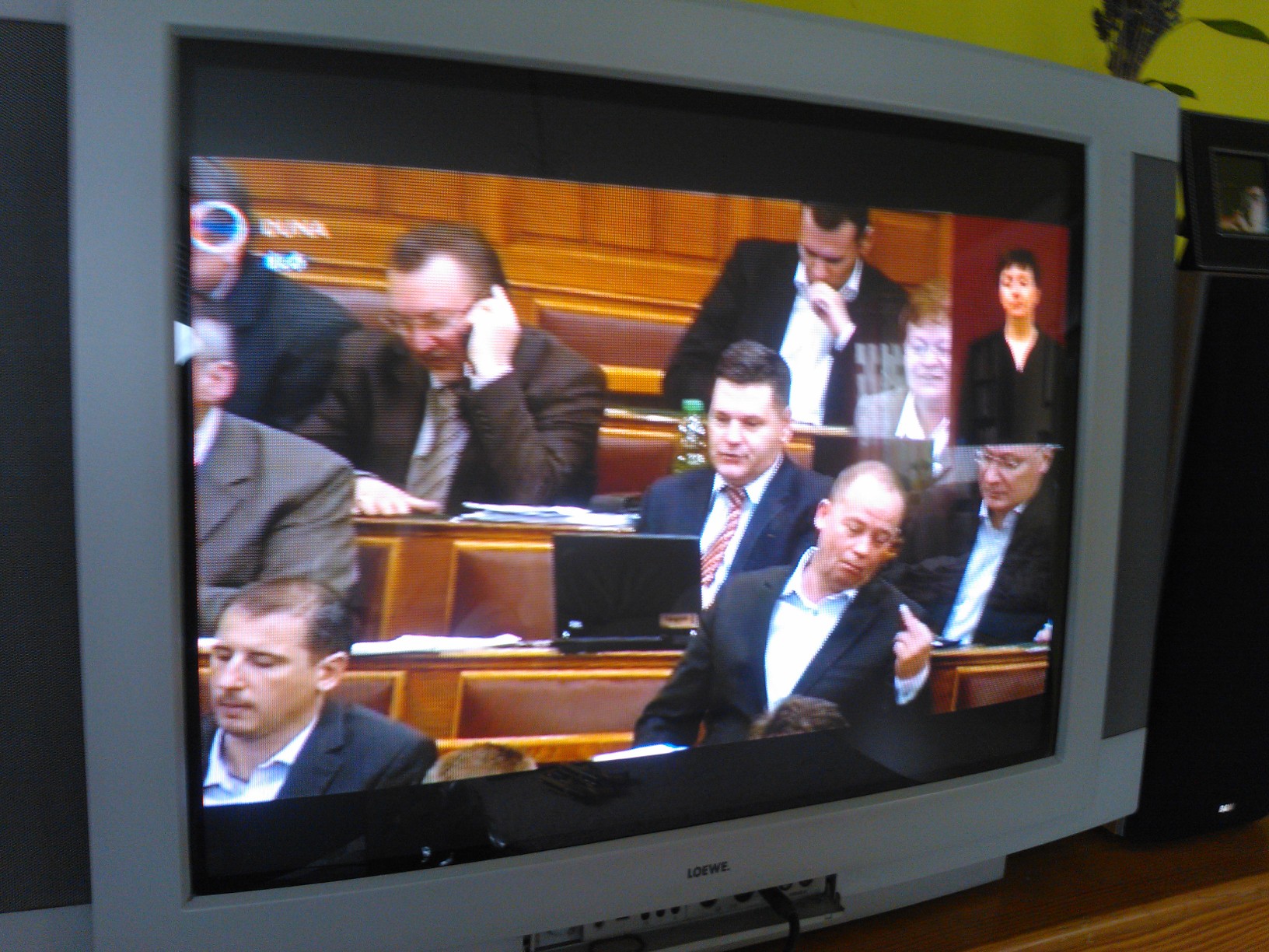 Piás poénra mutathatott be Szanyi a Parlamentben