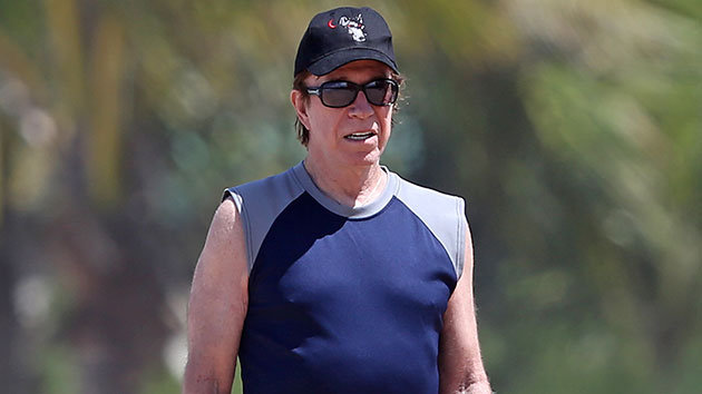 Chuck Norris szakáll híján - mint a tavasz madárcsicsergés nélkül