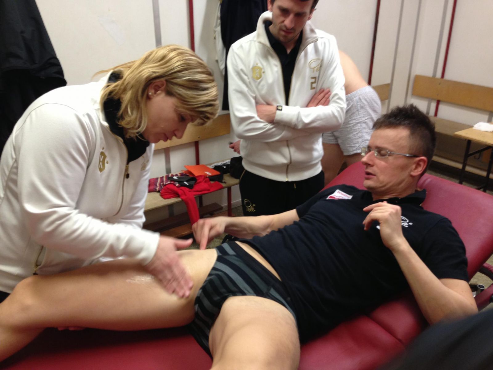 Illustration for article titled Baromi rondát tetováltatott Messi a híres bal lábára, Szijjártótól tanulta a szexi pózt hozzá