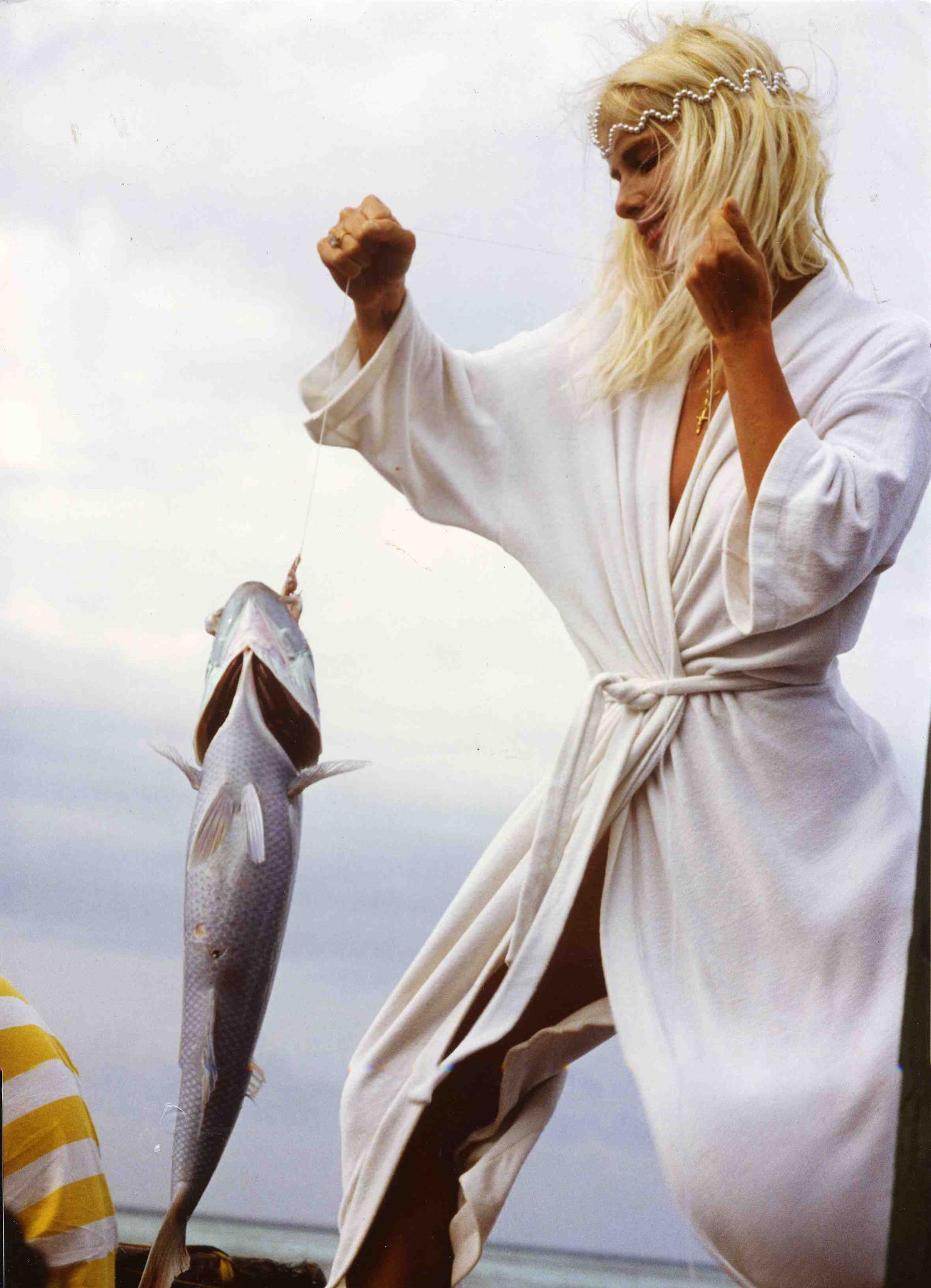 Illustration for article titled Cink szív Facebook: Zugló polgármestere és Thomas Anders, Nacsa Olivér forrónadrágban