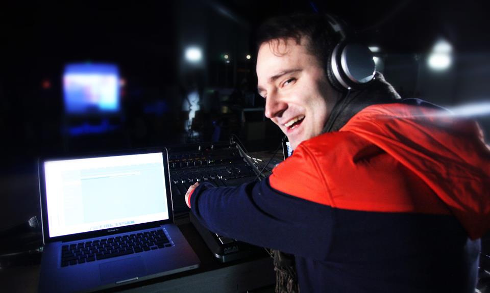 Itt a magyar, keresztény dubstep!