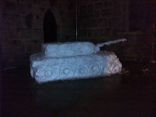 A hét szobra: hótank a Keleti Károly utcában