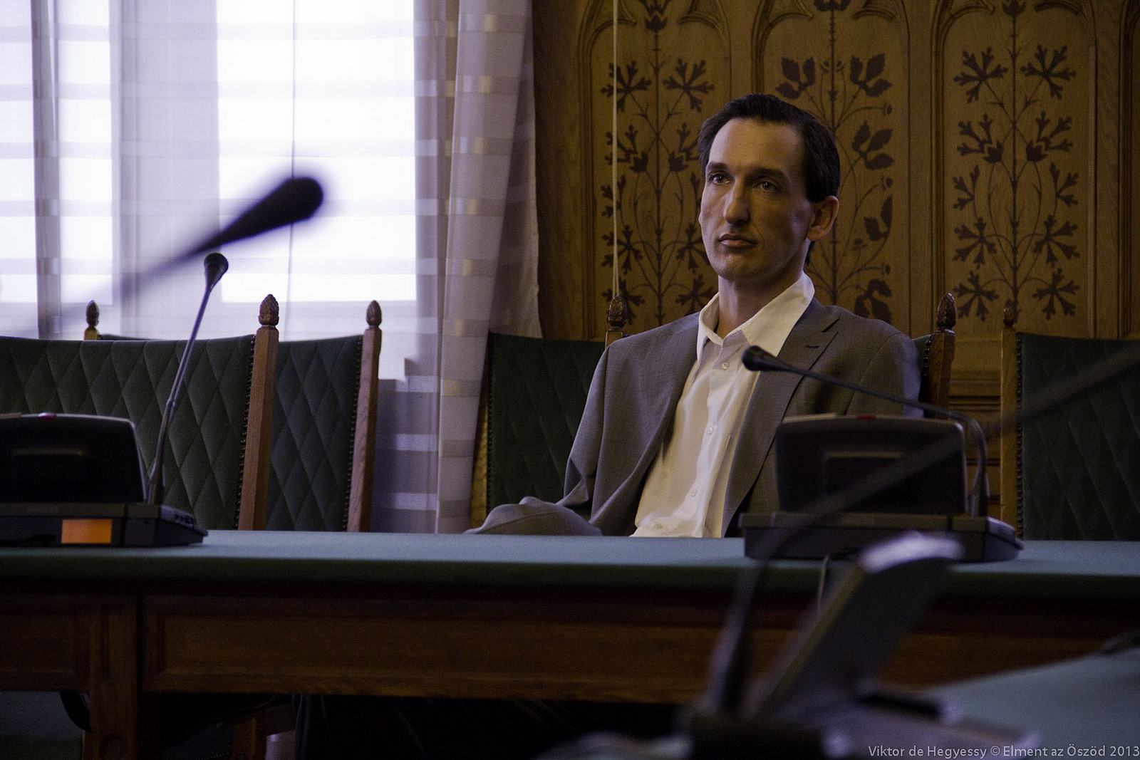 Illustration for article titled Gyurcsány Ferenc végre fegyenc - Elment az öszöd percről percre