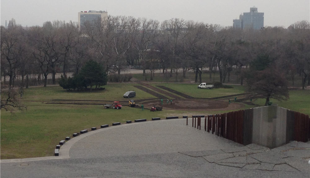 Azték leszállópálya, vagy gabonakör minták a Városligetben
