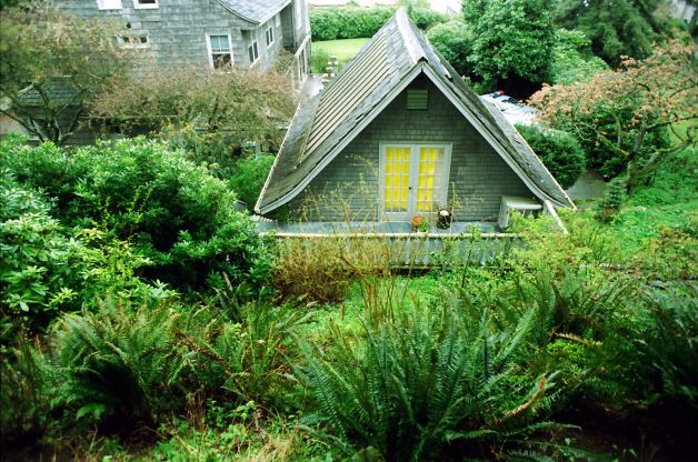 Soha nem látott fotók Kurt Cobain öngyilkosságának helyszínéről