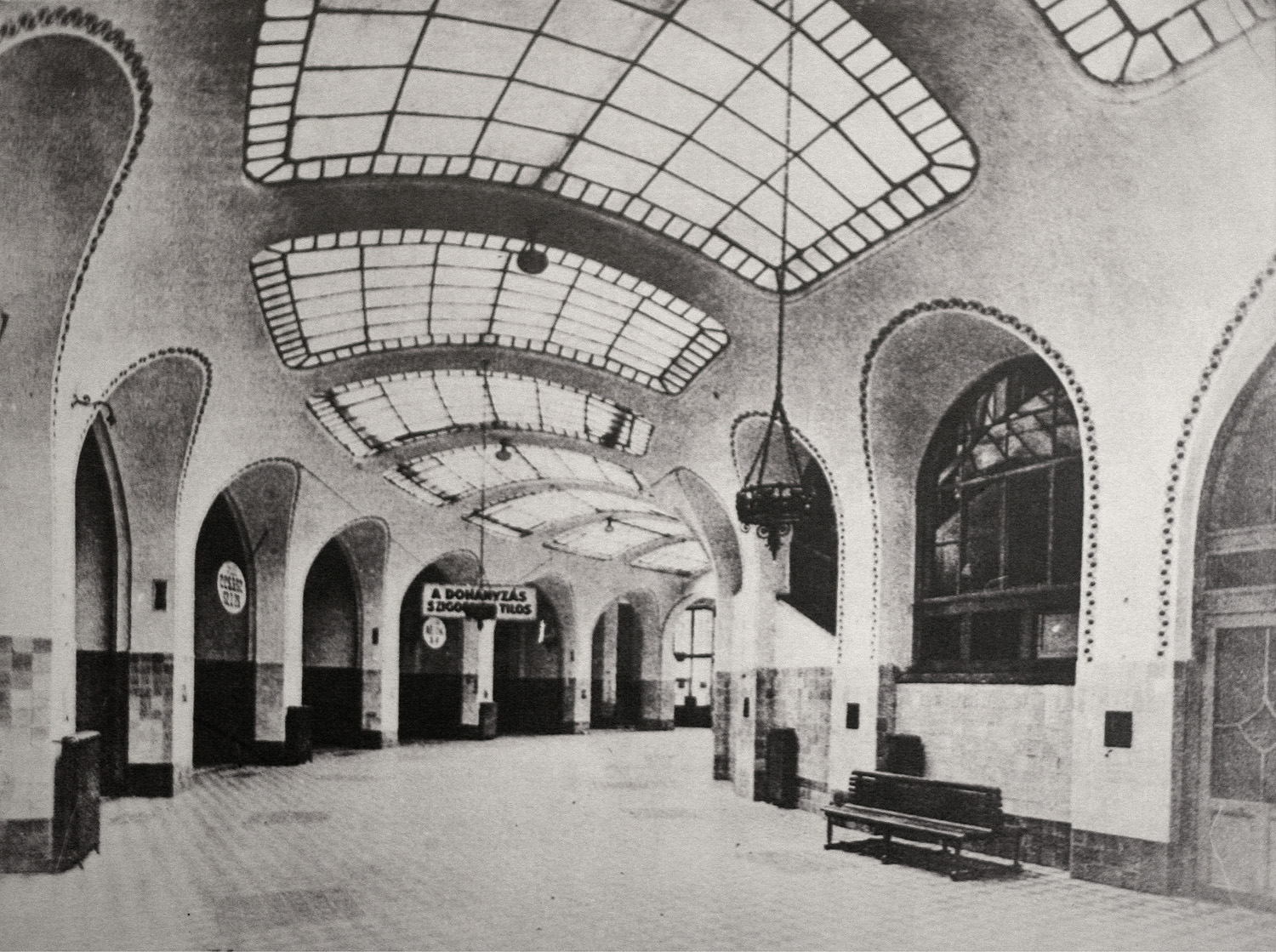 Illustration for article titled Na, vajon hová nyílik a legjobb kilátás a nyugdíjpalotából?