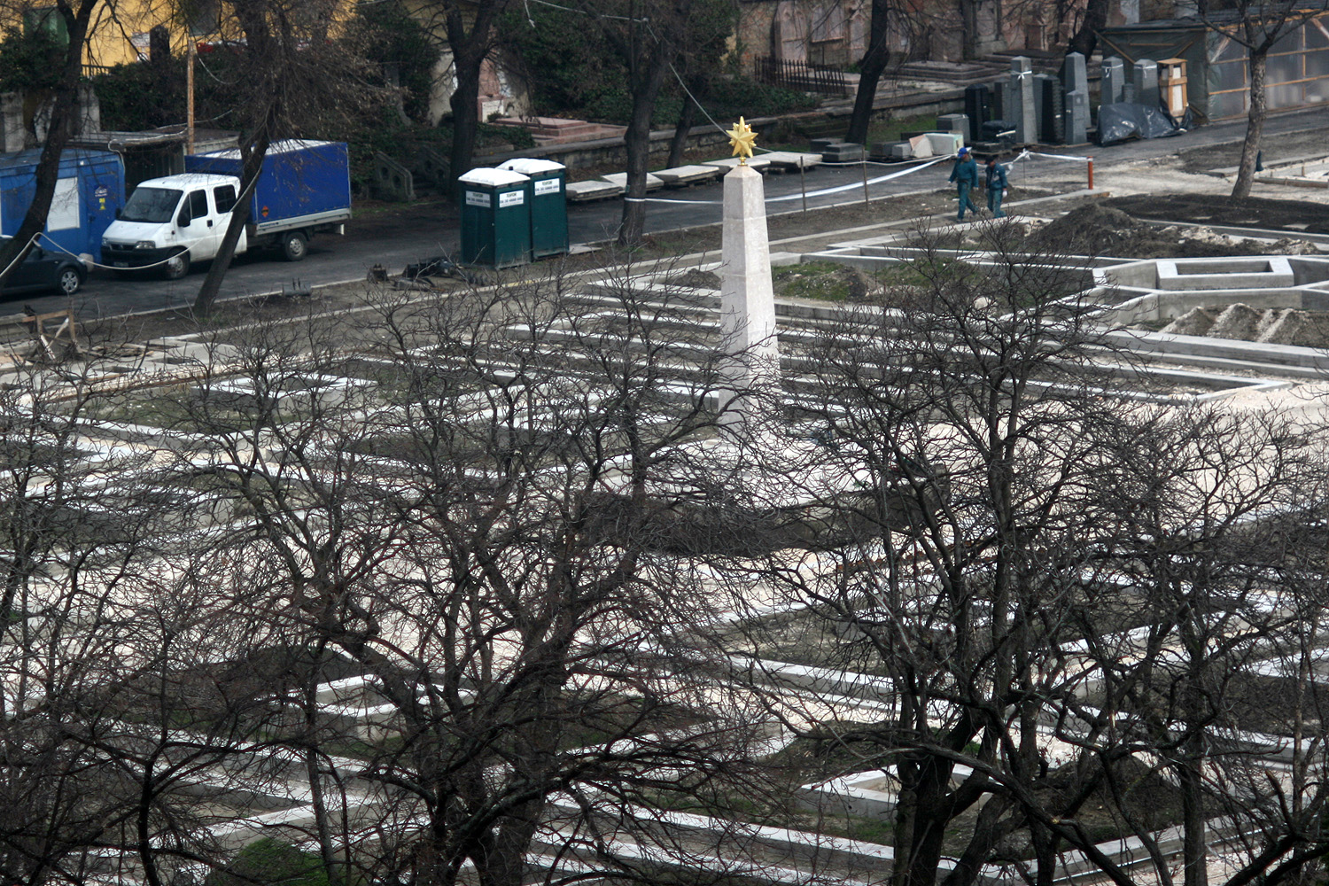 Illustration for article titled Na, vajon hová nyílik a legjobb kilátás a nyugdíjpalotából?