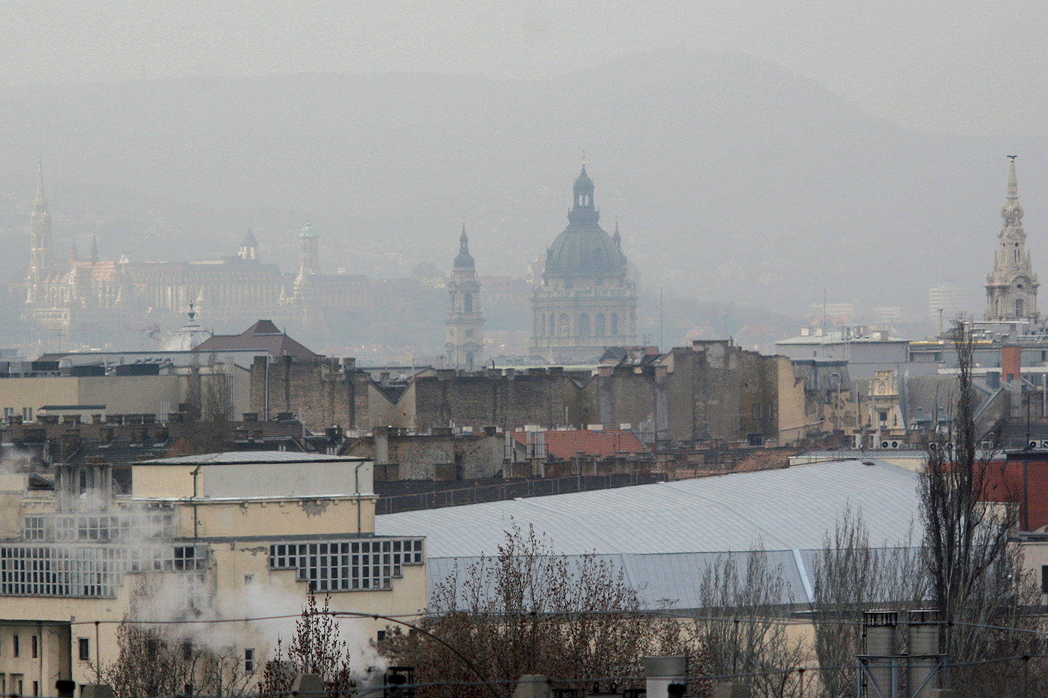 Illustration for article titled Na, vajon hová nyílik a legjobb kilátás a nyugdíjpalotából?