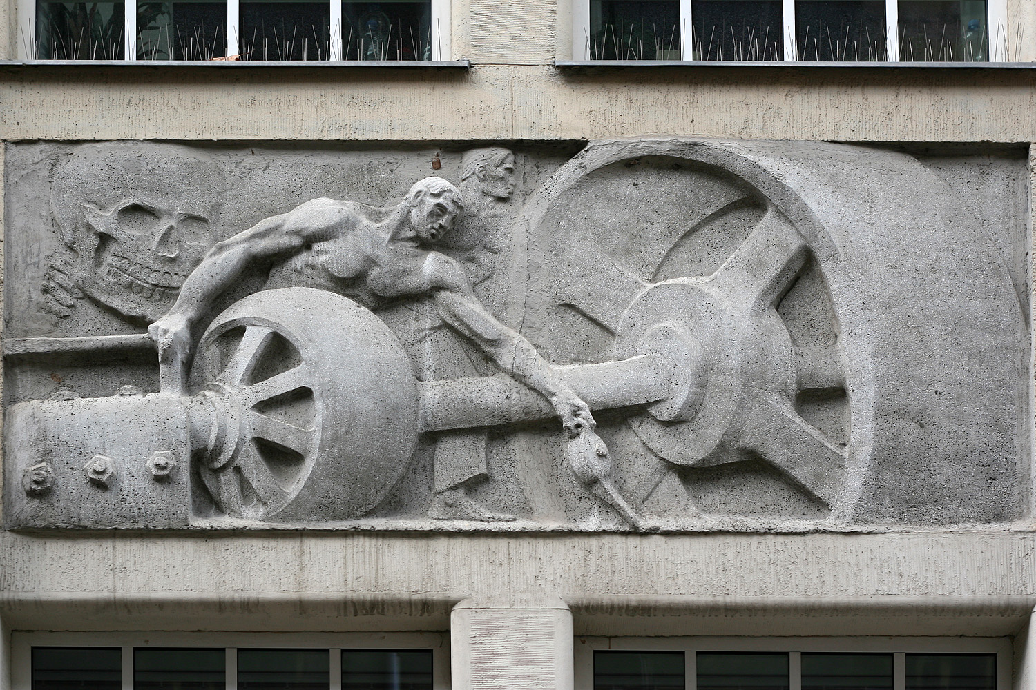 Illustration for article titled Na, vajon hová nyílik a legjobb kilátás a nyugdíjpalotából?