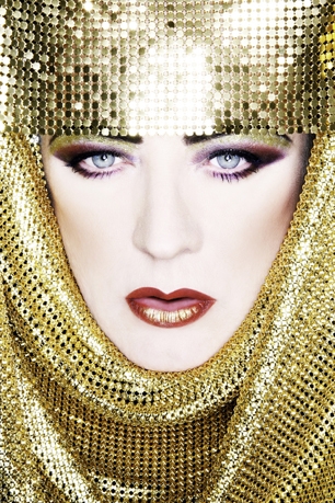 Boy George elénekelte az I Wanna Be Your Dogot, nem is rosszul