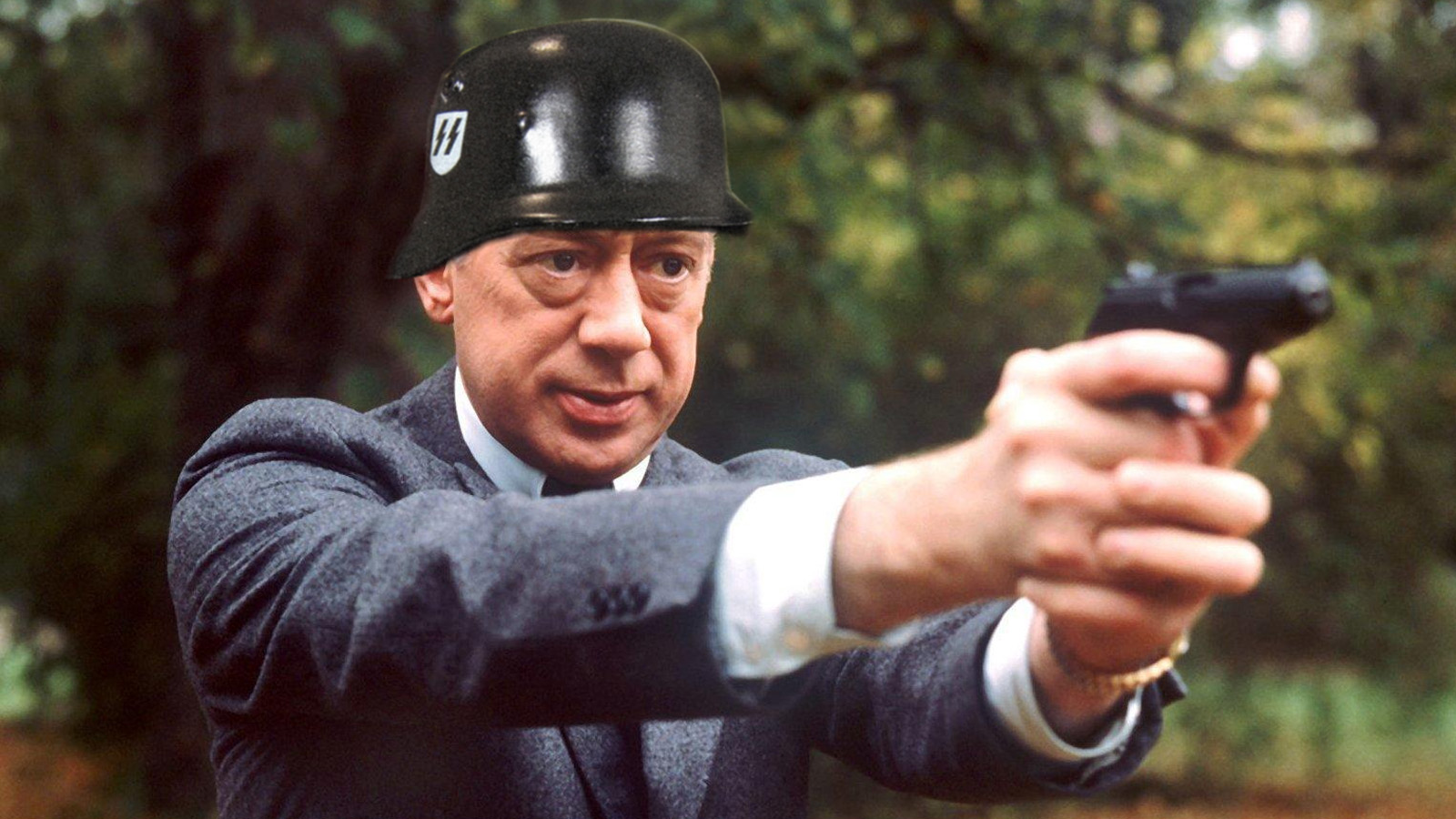 Derrick a Waffen SS tagja volt