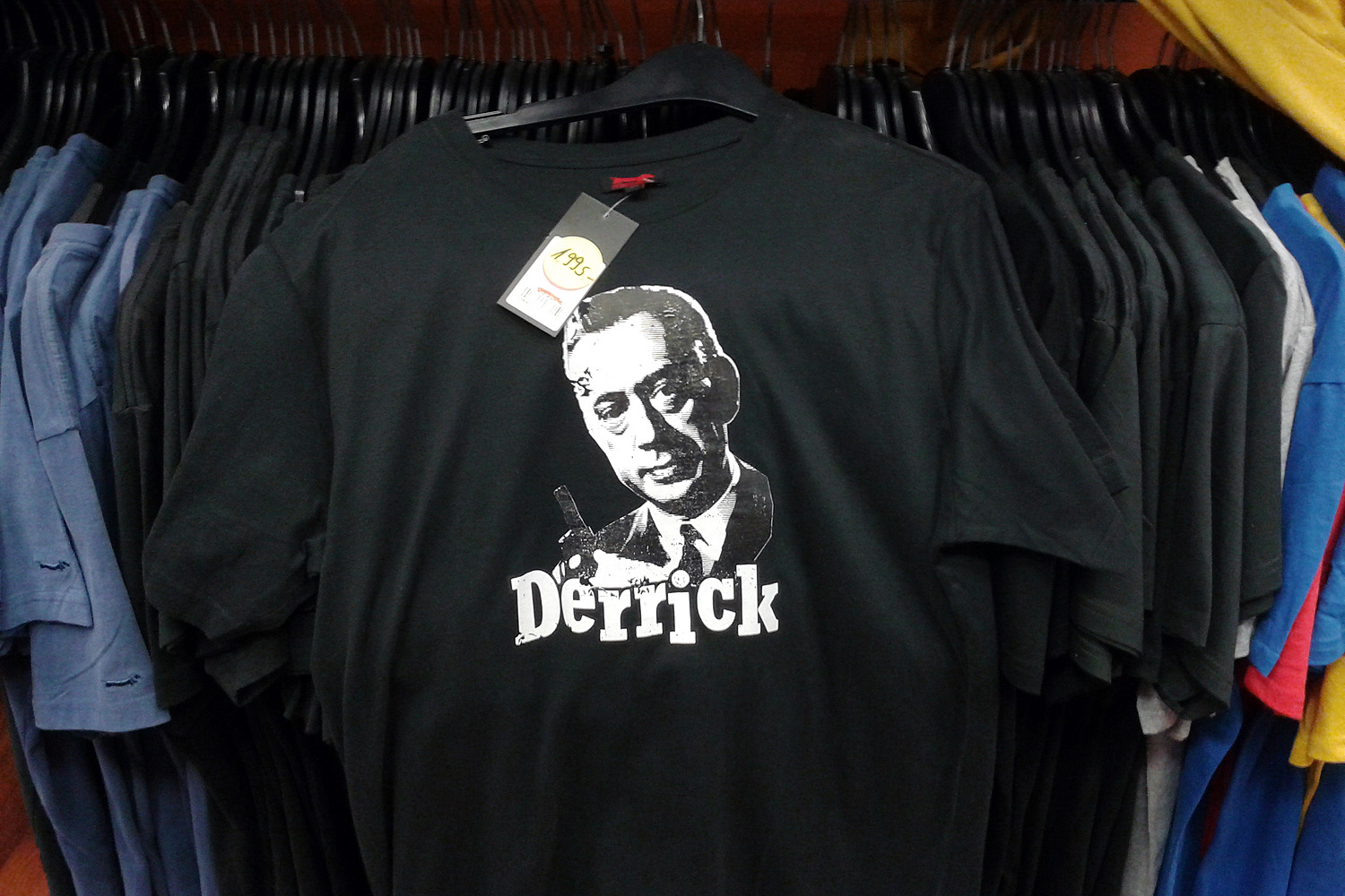 Illustration for article titled Na, mit visel manapság egy magára valamit is adó náci?