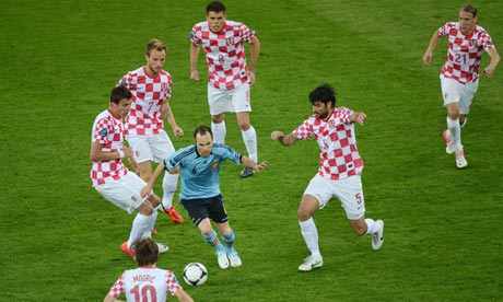 Illustration for article titled Íme a teljes leleplező képsorozat a csepeli piacon fideszest riogató Szanyi