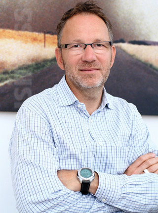 Cink-exkluzív: Miért dolgozik Simó György Bajnai Gordonnak?