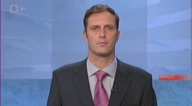 A káromkodó Szebeni munkát kapott Győrben, Szíjjártó Pétert promózza